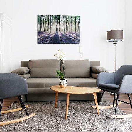 Droy By Rockchair Apartments L Superhost Status L 2 Bedroom Boxspringbeds Next To Center "Kurfuerstendamm" - Cozy Family & Business Flair Welcomes You! เบอร์ลิน ภายนอก รูปภาพ