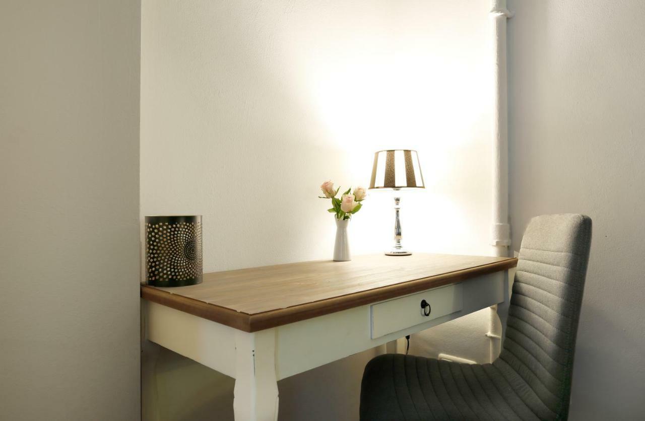 Droy By Rockchair Apartments L Superhost Status L 2 Bedroom Boxspringbeds Next To Center "Kurfuerstendamm" - Cozy Family & Business Flair Welcomes You! เบอร์ลิน ภายนอก รูปภาพ